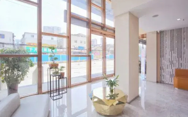 Huake Jiacheng Hotel (Xiangyang Railway Station)