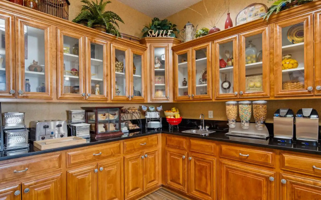 Best Western Plus Bradbury Inn & Suites