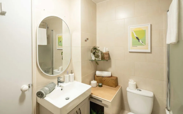 Serene Garden Flat - Steps From Tower Bridge