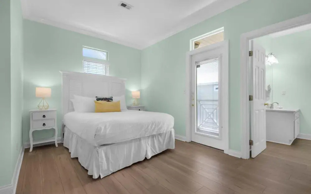 Brzee Bungalow by RealJoy Vacations