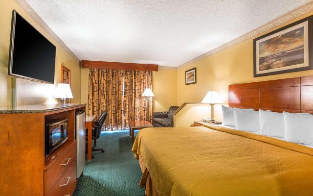 Quality Inn & Suites Camarillo - Oxnard