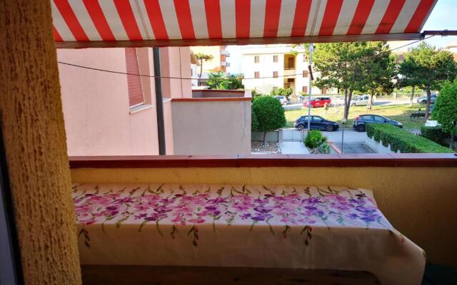 Apartment with 2 bedrooms in Porto Recanati with furnished terrace 300 m from the beach