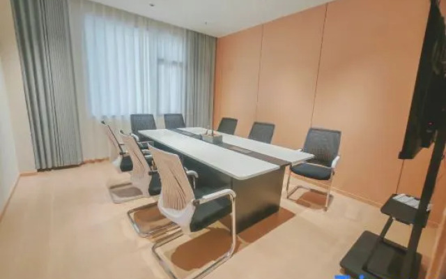 Seaman Hotel (Guangnan Lianhu Park Branch)