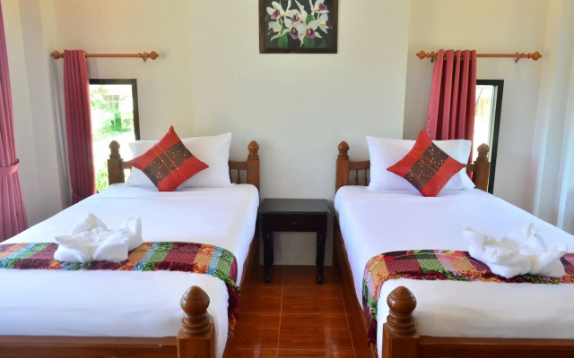 Phongphiphat Lanta Mansion