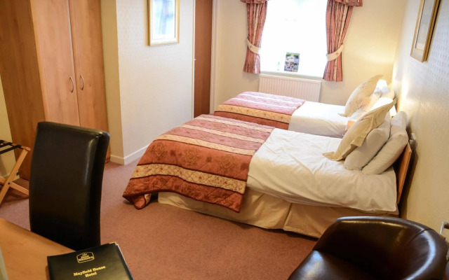 Pettifers Freehouse Hotel