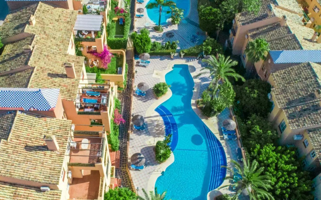 2 Habs Buena terraza con BBQ - WiFi, Piscina