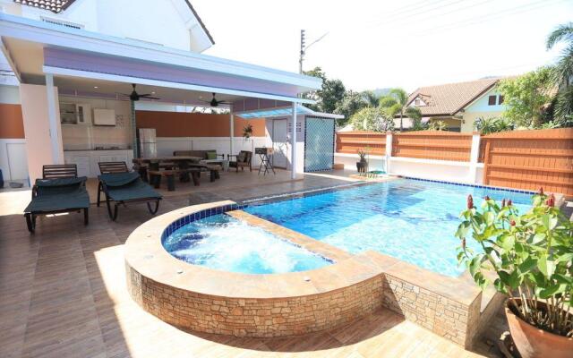 Tropical Hill Pool Villa