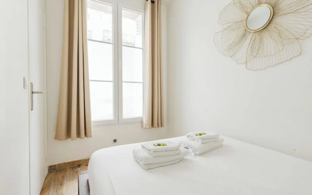 Serenity Near Saint-lazare Station