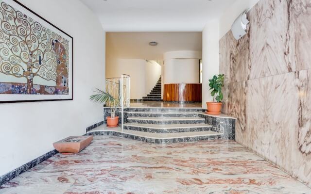 96 Degli Ubaldi Studio