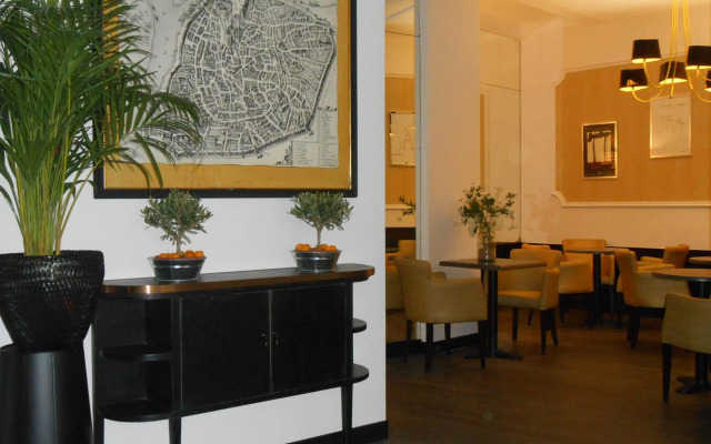 Regina Hotel