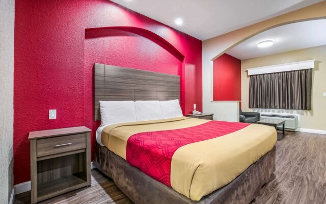 Econo Lodge Inn & Suites Memphis Area