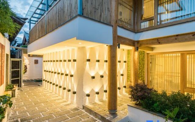 Lijiang Wuhua Review Free Designer.dream.youyin aesthetics.pool.meisu (Lijiang Ancient City Center)