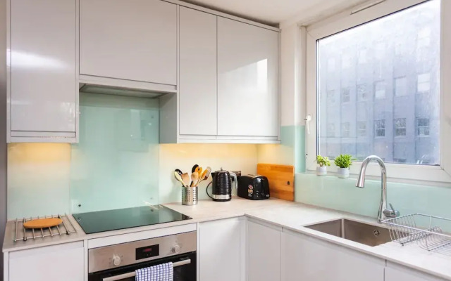 Spacious Central 3 Bedroom Apartment in Old Street