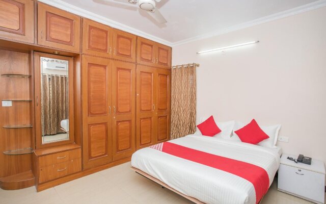 Green Paradise Luxury Suites by OYO Rooms