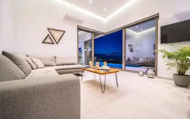 Villa Con Vista- Heated Pool 4 bdr Sleeps 8