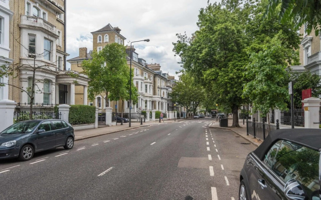 Lovely Chelsea Home near The Thames