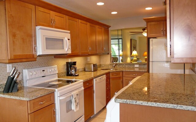 South end Condo With Pool/spa and Steps to Beach