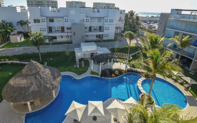New Vidamar Apartment with Pool & Tennis
