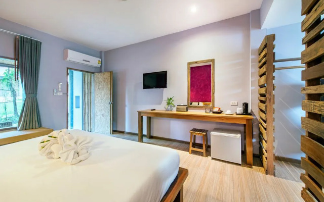 Bar And Bed (sleepless Society @ Samed)