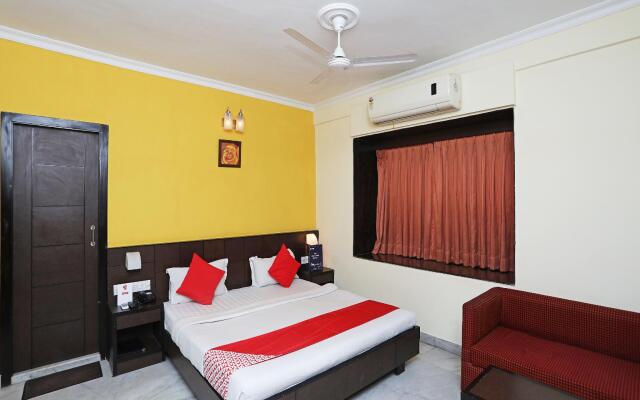 OYO 15258 Hotel Arya International