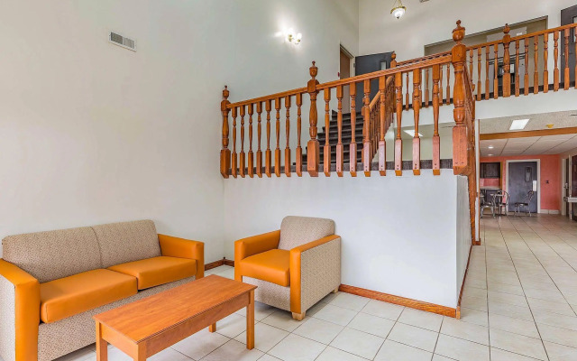 Red Lion Inn & Suites Pontoon Beach