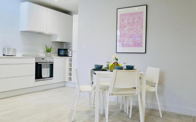 Beautiful Brand New Apartment near the BEACH