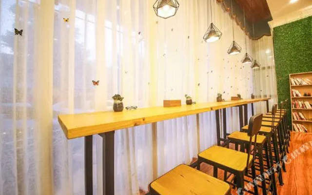 Yijia Select Hotel