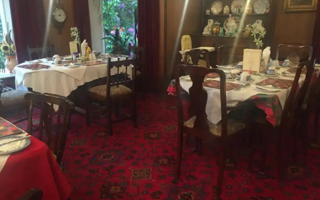 Oakfield Lodge Guest House Stockport