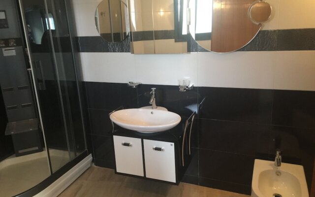 Luxurious 5 Bedrooms Villa Ref HI51053