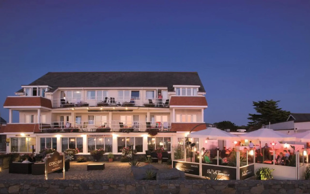 Cobo Bay Hotel