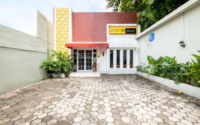 SPOT ON 2419 Rumah Nugraha Hotel Syariah