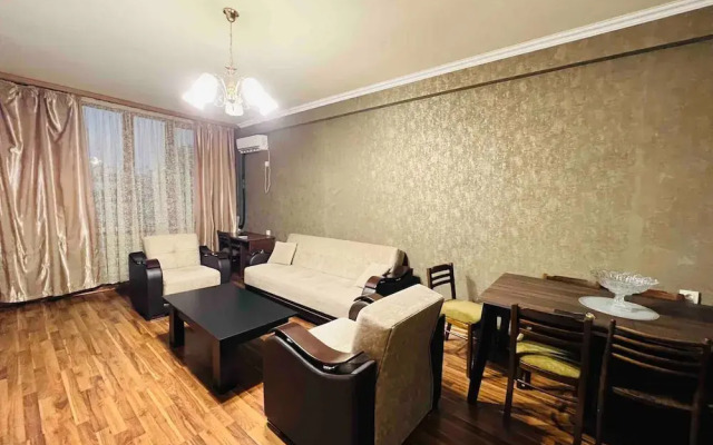Best Location, Cozy Spacious Apart Near Republic