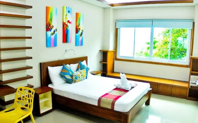 Four Thirteen Suites