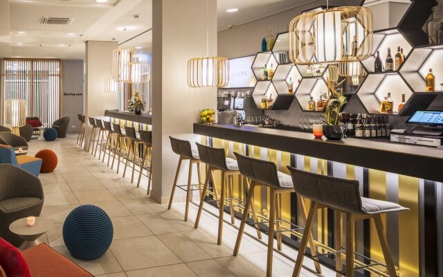 Capri by Fraser Berlin