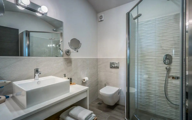 Rivazzurra Luxury BeachFront Villa