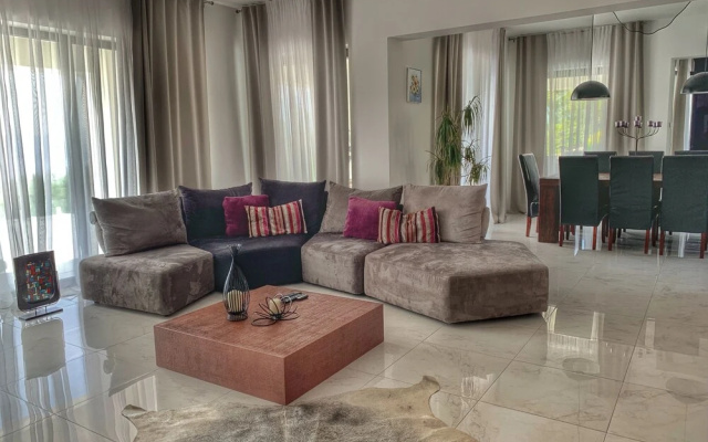 Villa Flora Apartment