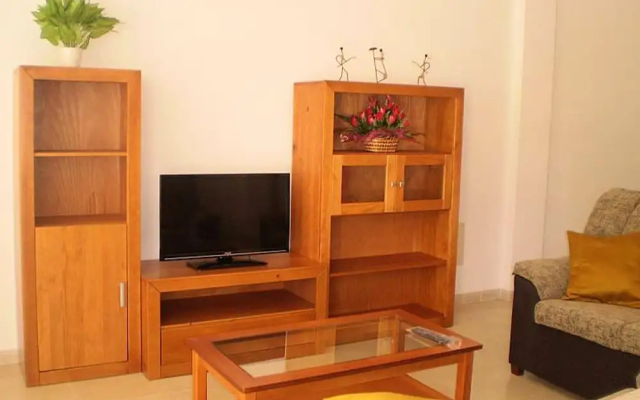 Apartment With 2 Bedrooms in Alcúdia, With Furnished Terrace and Wifi Near the Beach - Apartment in Alcudia - Photo 2