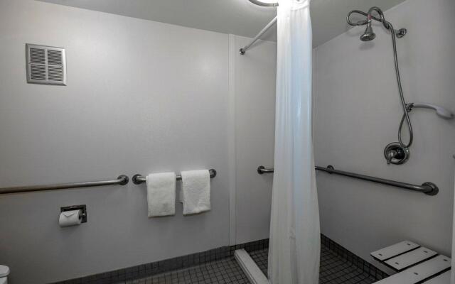 Red Roof Inn Cleveland - Medina