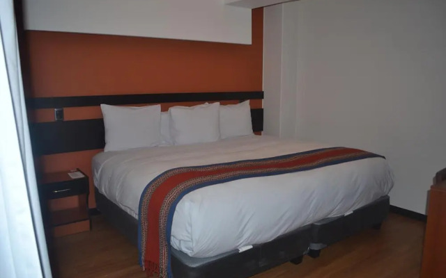 Capac Hotel