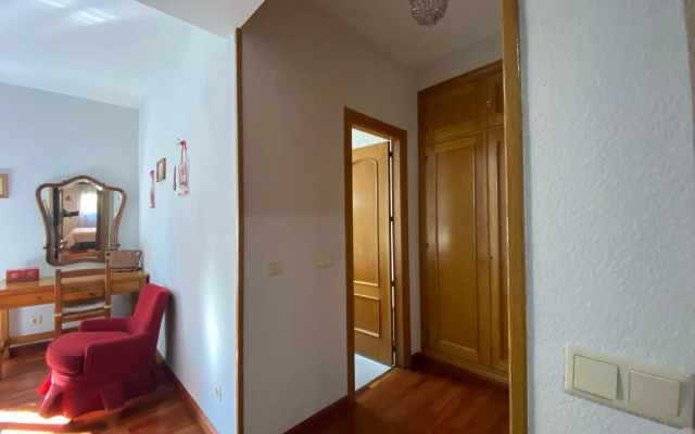 acogedor piso con parking santa justa