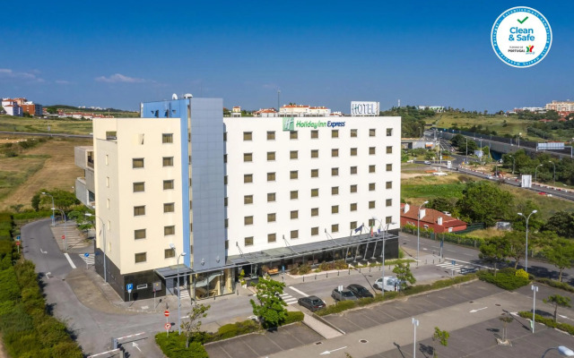 Holiday Inn Express Lisbon - Oeiras by IHG