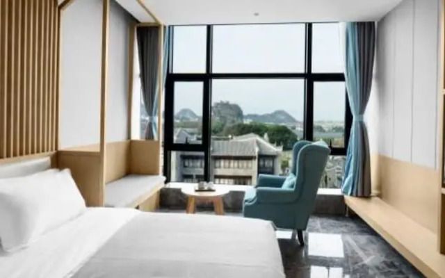 Cozy Home Rooftop Scenic Hotel (Guilin Two Rivers And Four Lakes Elephant Trunk Hill)