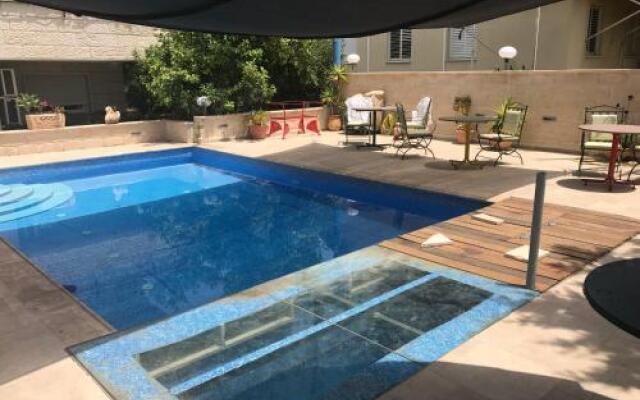 Beautiful Place for Two - Tzimer