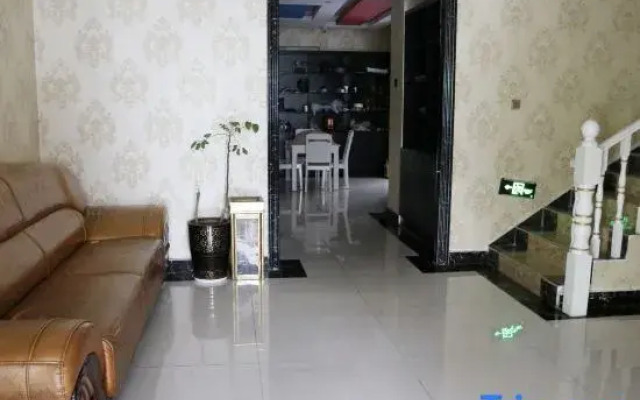 Huancheng 2046 Theme Hotel