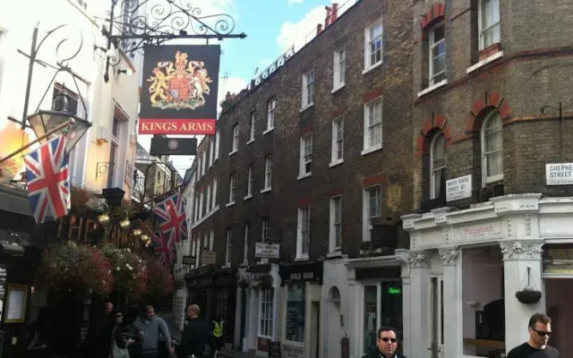 Hostel Houses Mayfair