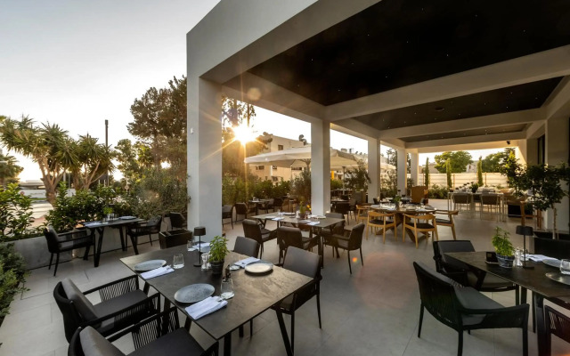 Anemi Hotel & Suites