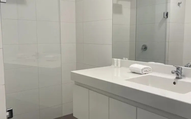 Lovely 2BR with Balcony in Miraflores