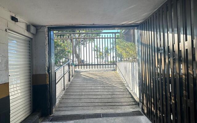 Amplo apartamento Avenida Atlantica