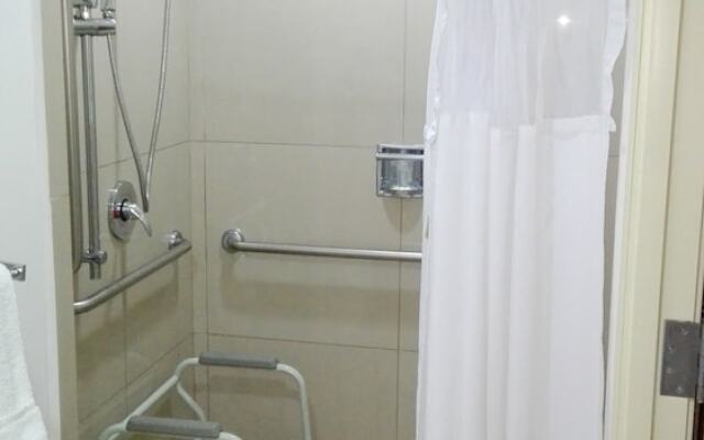 Holiday Inn Express Paraiso Dos Bocas, an IHG Hotel