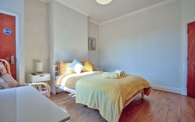 Upperton Road Guest Lodge